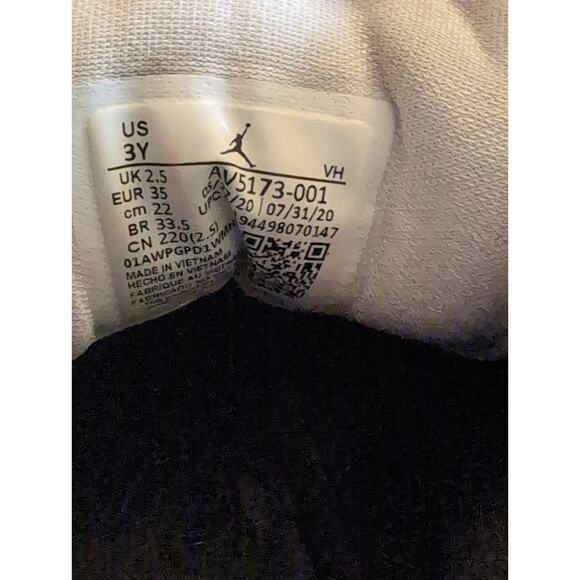 Nike Air Jordan 1 SE black sparkle girls streetwear sneakers - Picture 6 of 10